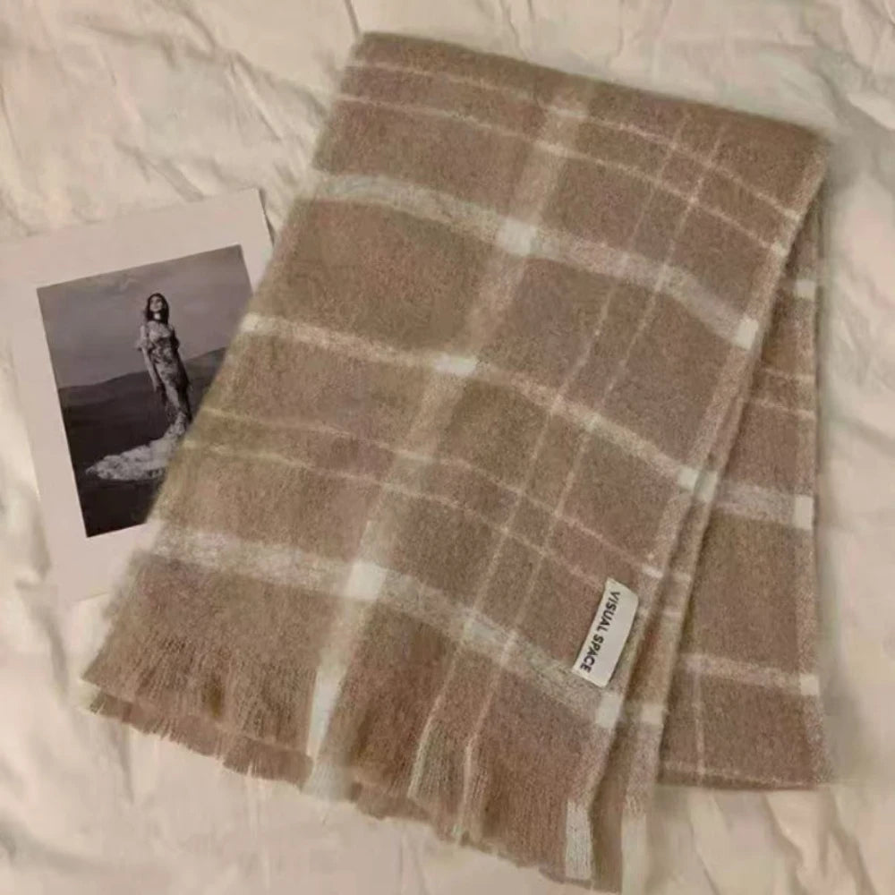 Black and White Plaid Printed Scarf Women's Autumn and Winter Polyester Fiber Scarf Fashionable and Versatile Warm Neck Shawl